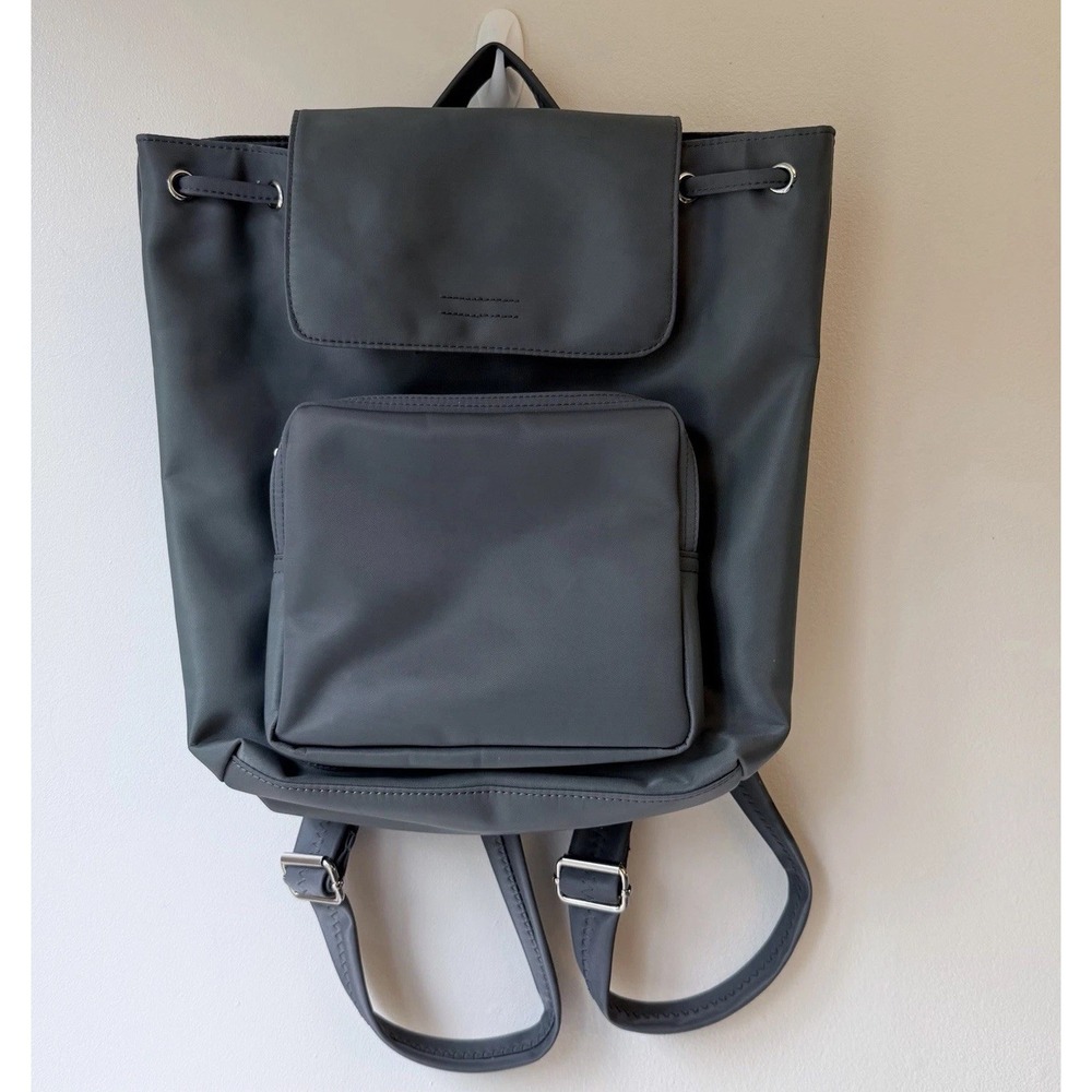 Gap Nylon Drawstring Cinching Backpack Gray 13x12x4 Gorpcore Zipper Pockets Y2K
